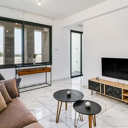 Alassia 19 By Ezoria Villa Paralimni