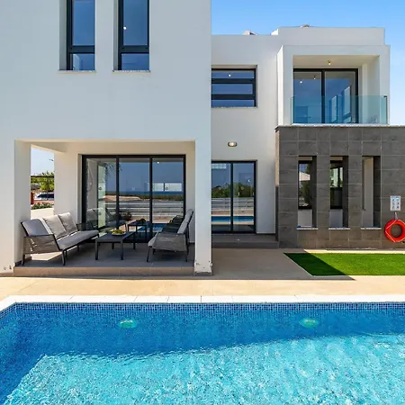 Alassia 19 By Ezoria Villa Paralimni