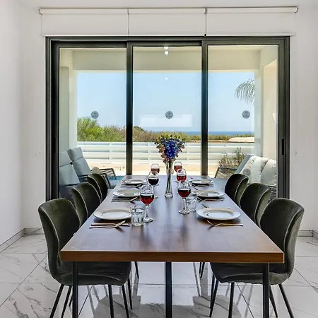 Alassia 19 By Ezoria Villa Paralimni