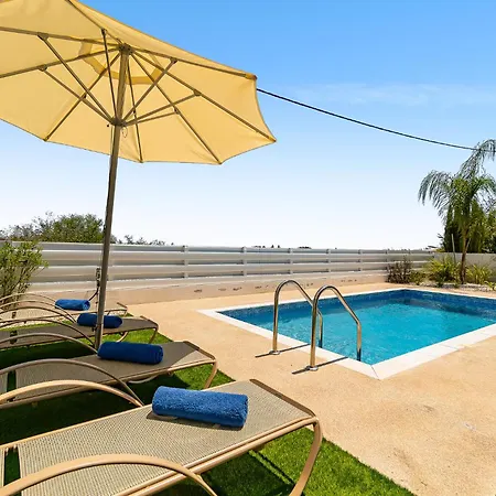 Βίλα Alassia 19 By Ezoria *