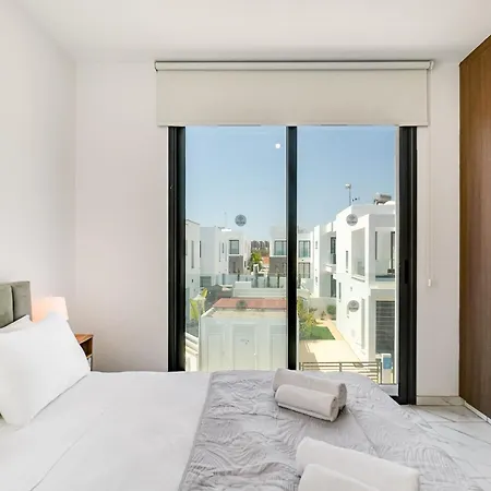 Alassia 19 By Ezoria