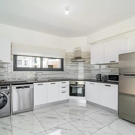 Alassia 19 By Ezoria *