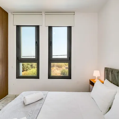 Alassia 19 By Ezoria * Paralimni