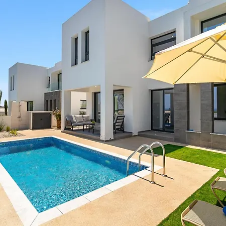 Alassia 19 By Ezoria Villa Paralimni